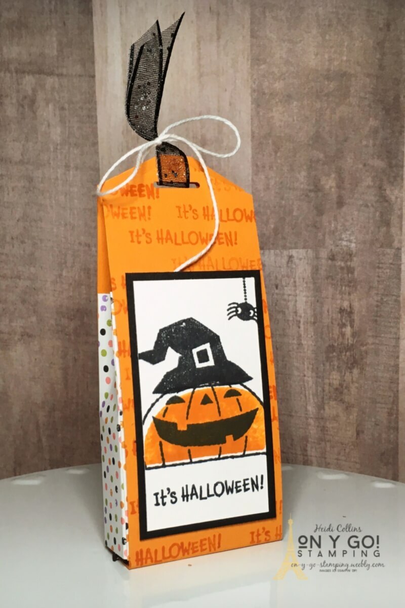 Halloween treat bag that is perfect for fun-sized candy bars. Give your trick-or-treaters a special surprise this Halloween! Or, see samples witht his design for other occasions.